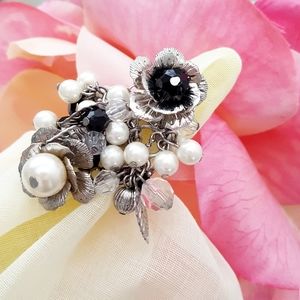 FREE🌺Y2K Fashion Ring| Black-Silver Floral•Pearl•Beads